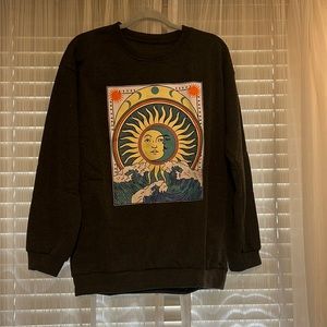 Y2K crewneck sweatshirt with gorgeous sun-and-moon print